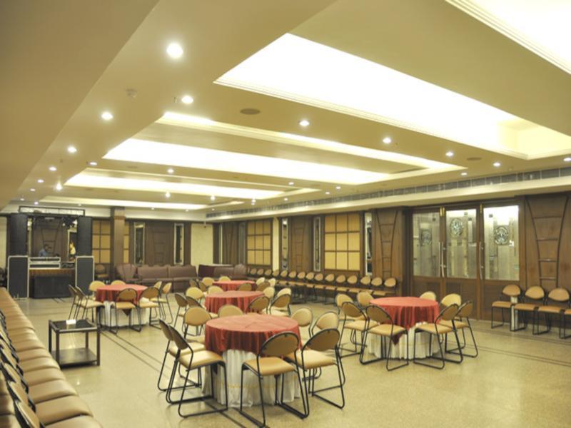 Hotel Park Grand Chandīgarh Exterior foto