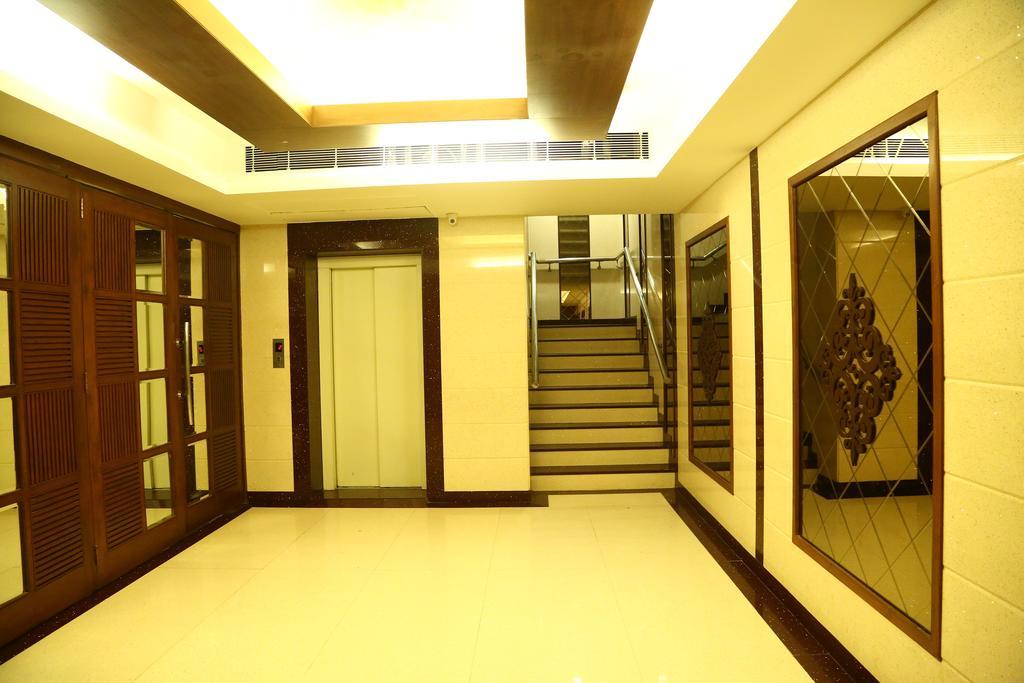 Hotel Park Grand Chandīgarh Exterior foto