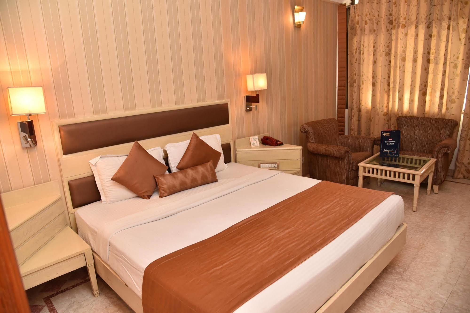 Hotel Park Grand Chandīgarh Exterior foto